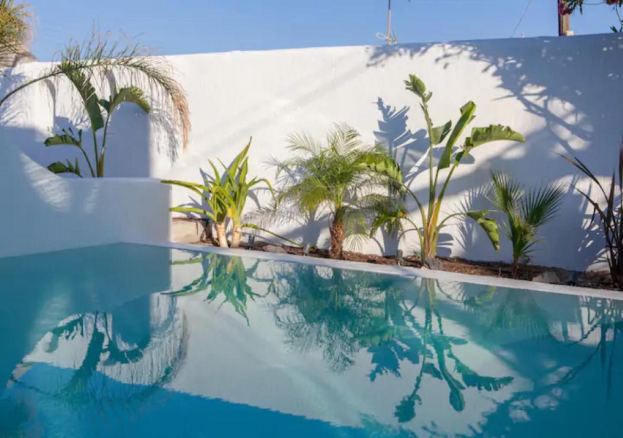 Dafnes Villa 1 Private Pool ペリヴォラス エクステリア 写真